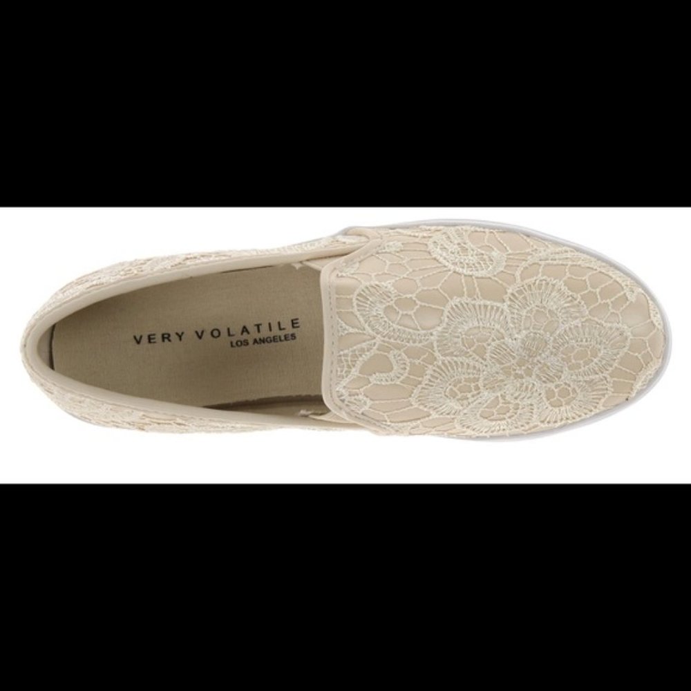 Volatile Women's Melanie Fashion Sneaker Size 8 - Picture 3 of 4